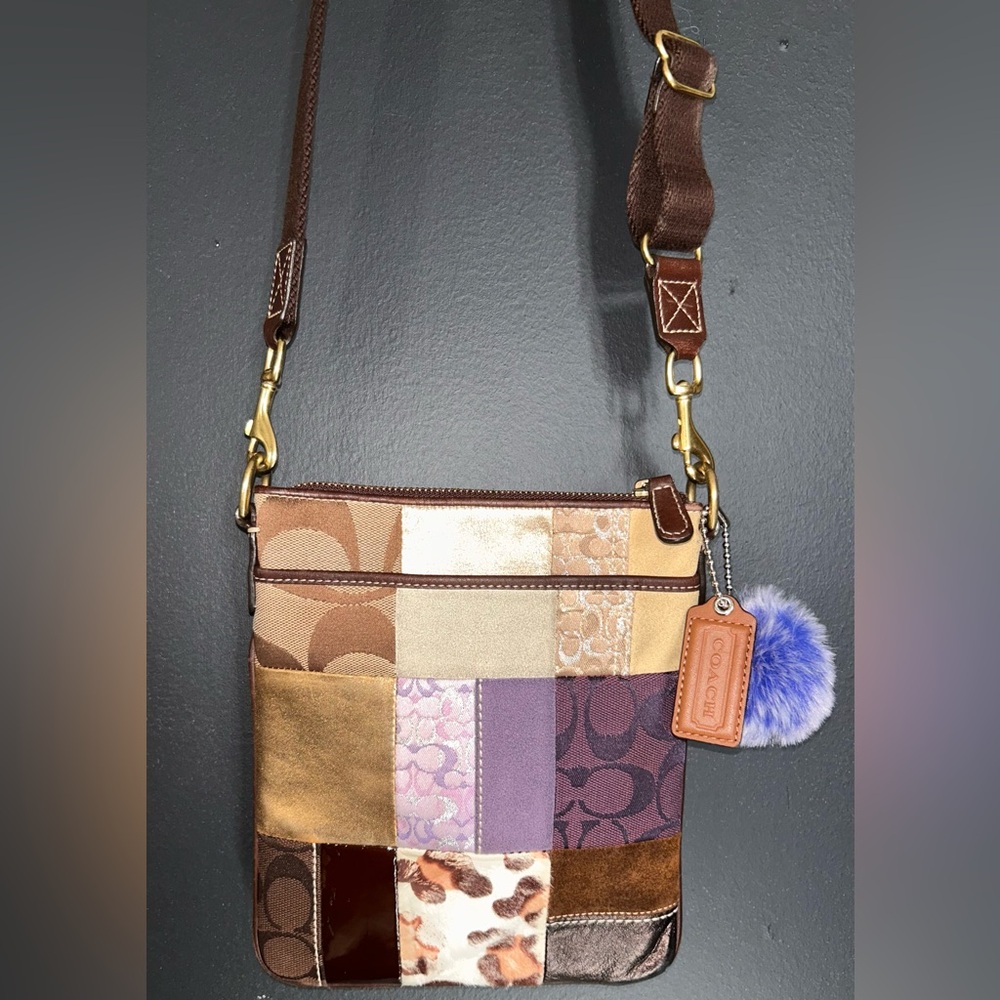 Rare Y2k Coach Patchwork Swingpack Metallics, Sue… - image 2